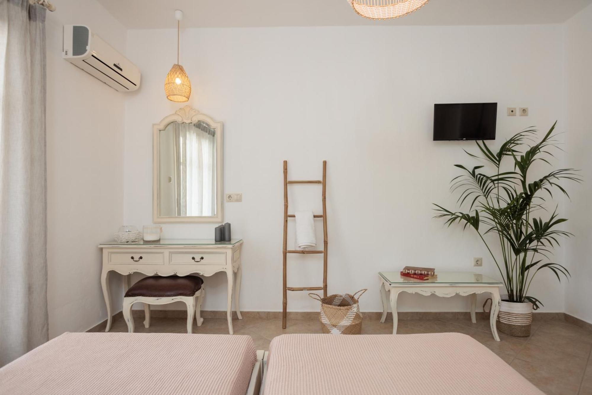 Maria'S Rooms & Studios Agia Anna  Extérieur photo