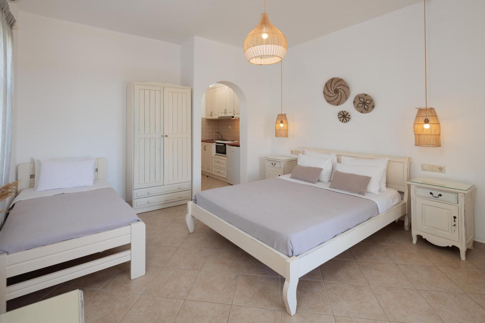 Maria'S Rooms & Studios Agia Anna  Extérieur photo