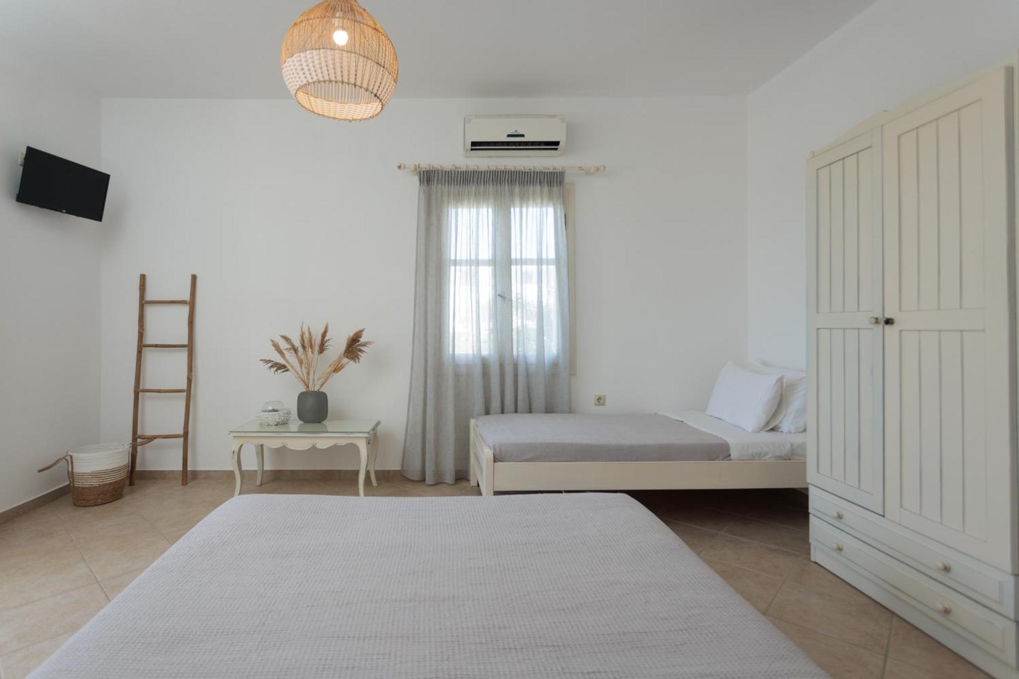 Maria'S Rooms & Studios Agia Anna  Extérieur photo
